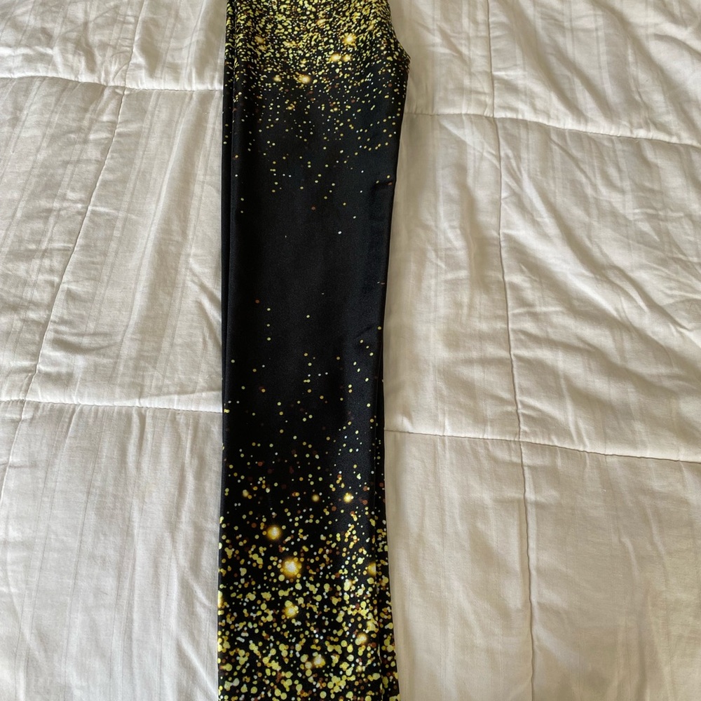 NWT black and gold leggings CM or 7/8